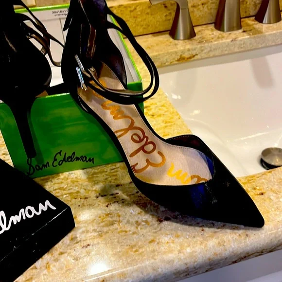 Sam Edelman Black leather double ankle strap, back zip heel, size 8 - Picture 1 of 2
